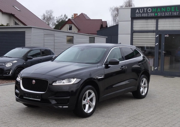 Jaguar F-Pace cena 89999 przebieg: 216000, rok produkcji 2016 z Stęszew małe 191